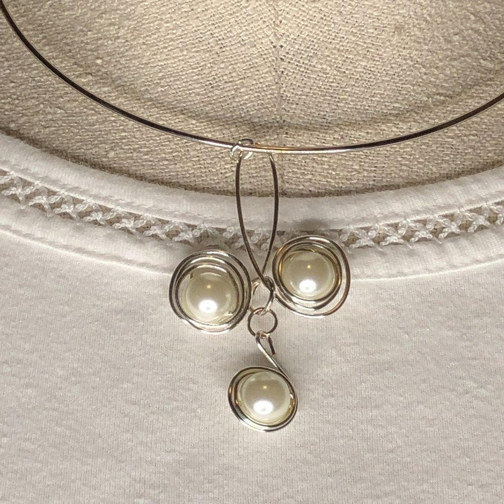 Lovely Silver Plated Faux Pearl Pendant / Necklace - Handmade